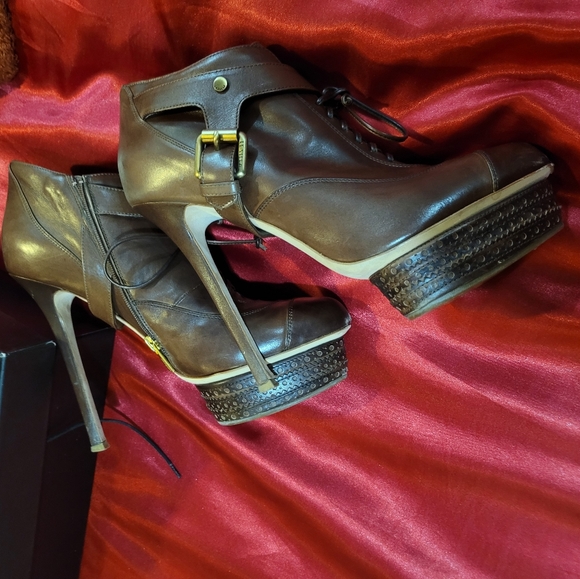 booties - Picture 5 of 5